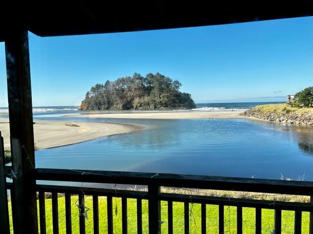 Read more about the article 216 – Neskowin Resort
