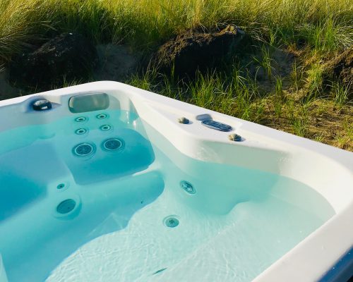 GF #77 Hot Tub