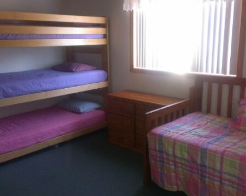 GirlsDorm-TripleBunks-Trundle