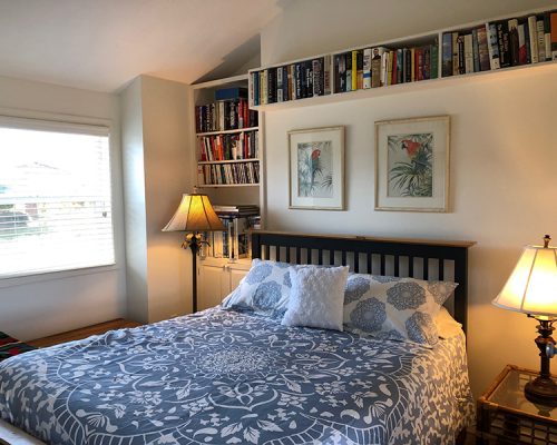 bed-and-books1