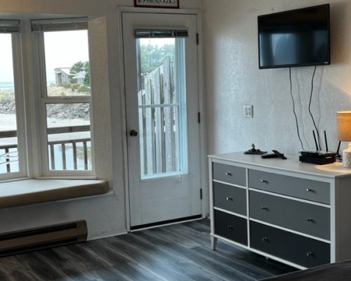 CB7C9CAF-6F79-4462-A943-06B4D1E65523