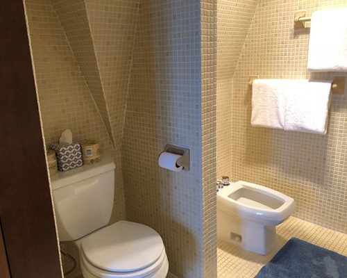 upstairs-bathroom-b